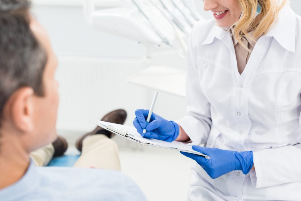 who offers a dentist simpsonville sc?