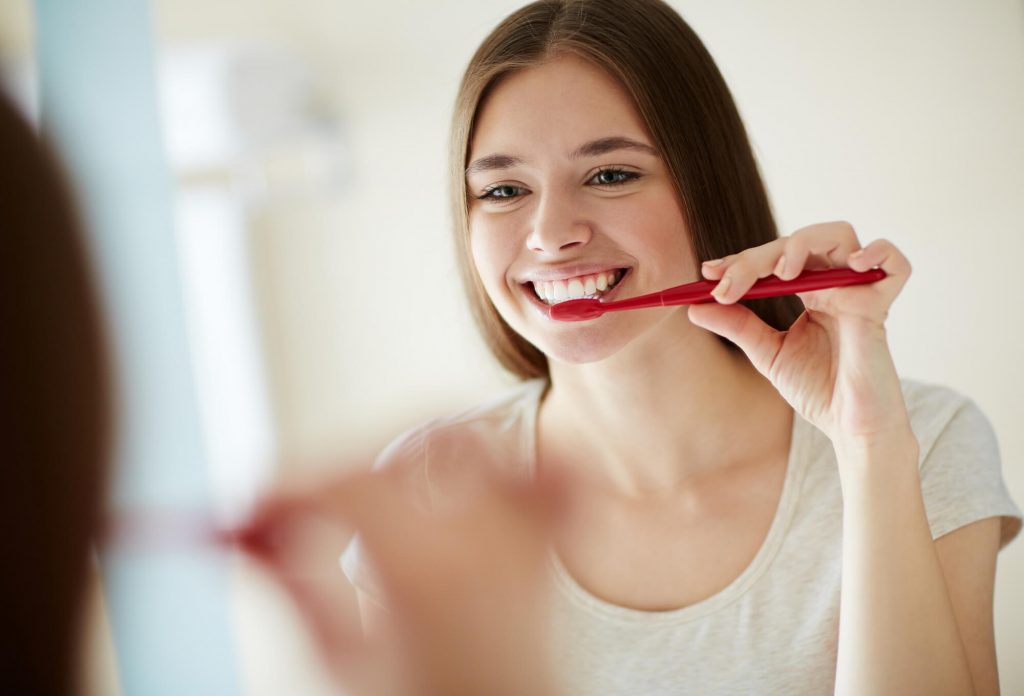 where can i find a cosmetic dentist in greenville sc?